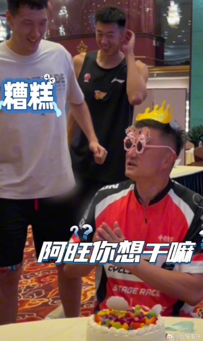 而杜导也鼓