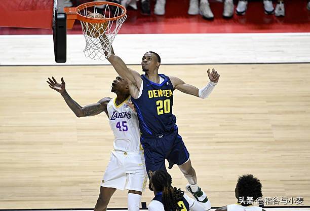 助跑摸高达 助跑摸高达