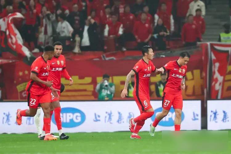 广岛三箭, 沟翻船, 给中超争口 广岛三箭, 沟翻船, 给中超争口