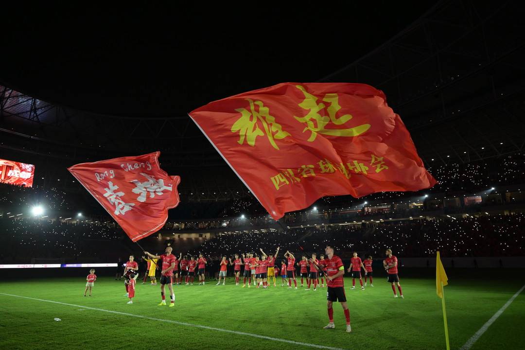 entit, tted, 终于圆梦亚